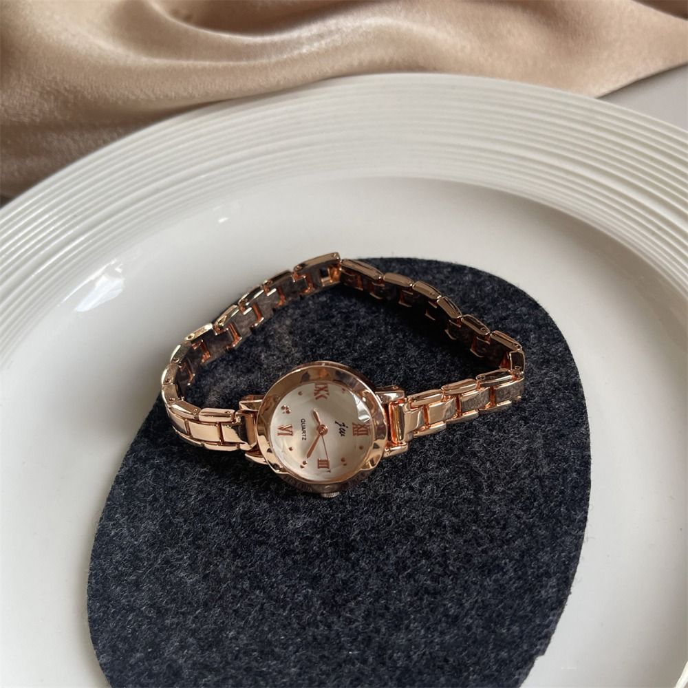 Classic Exquisite Golden Wrist - Smartwatch Vintage Watches For Women 评论和价格